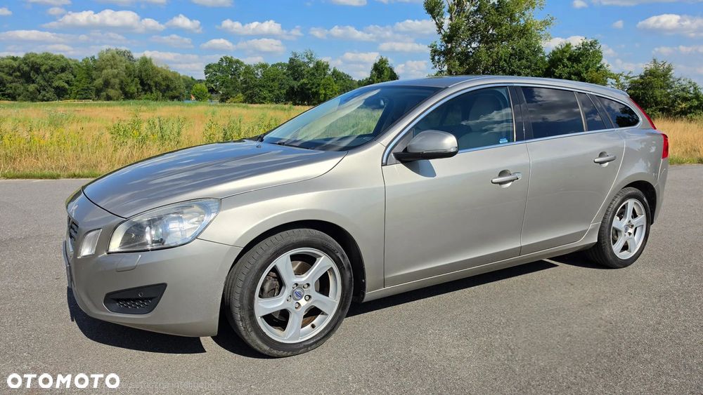 Volvo V60 D4 Momentum - 9