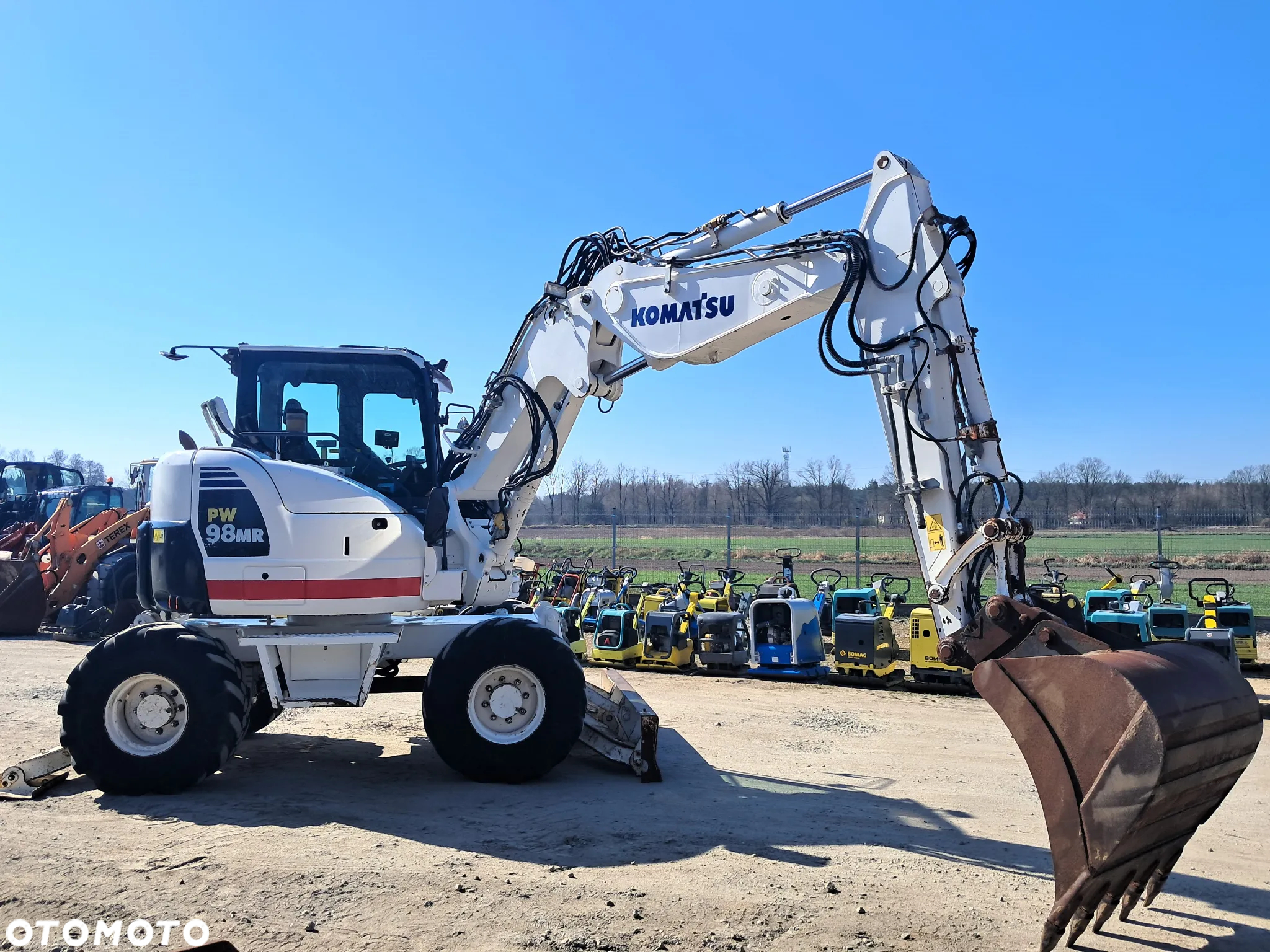Komatsu PW 98MR-8 - 10