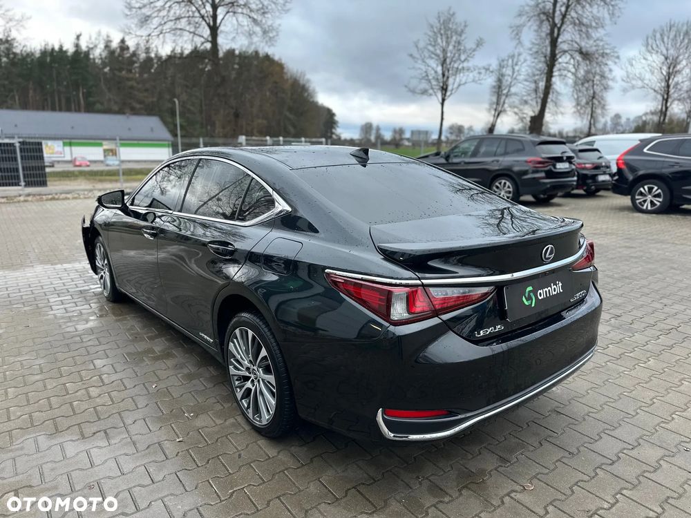 Lexus ES 300h - 7