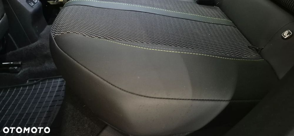 Peugeot 2008 PureTech 130 GT S&S EAT8 - 24