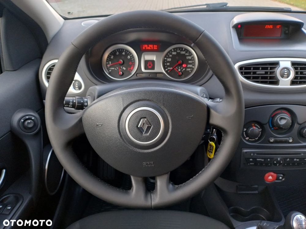 Renault Clio 1.2 16V Dynamique - 26