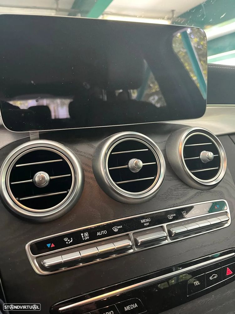 Mercedes-Benz C 300 de AMG Line - 12