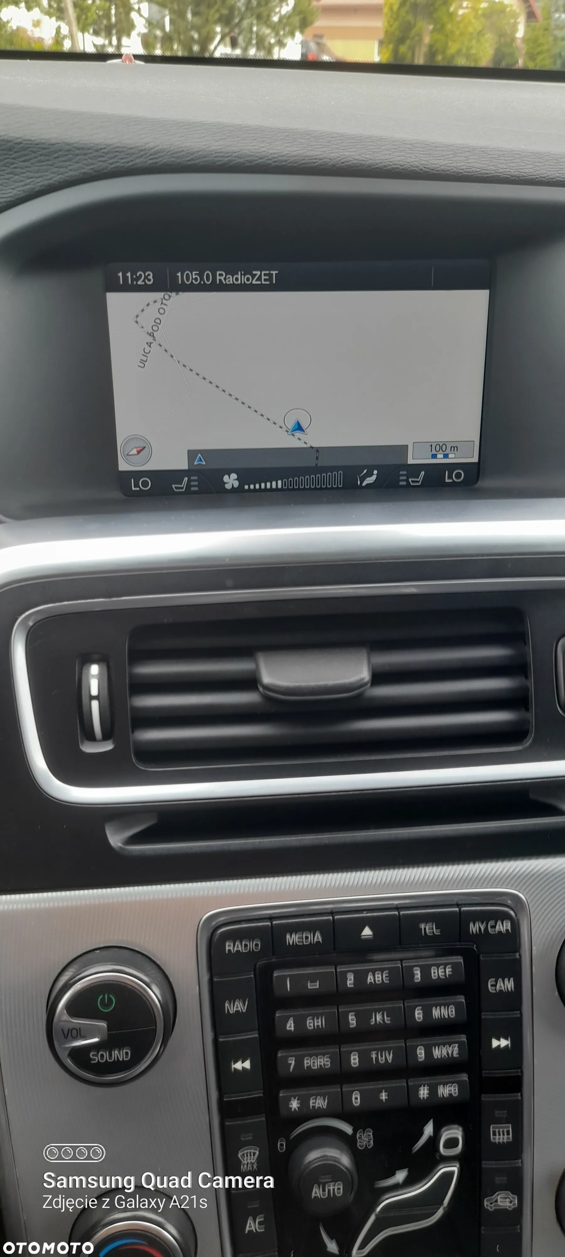 Volvo V60 D3 R-Design - 23