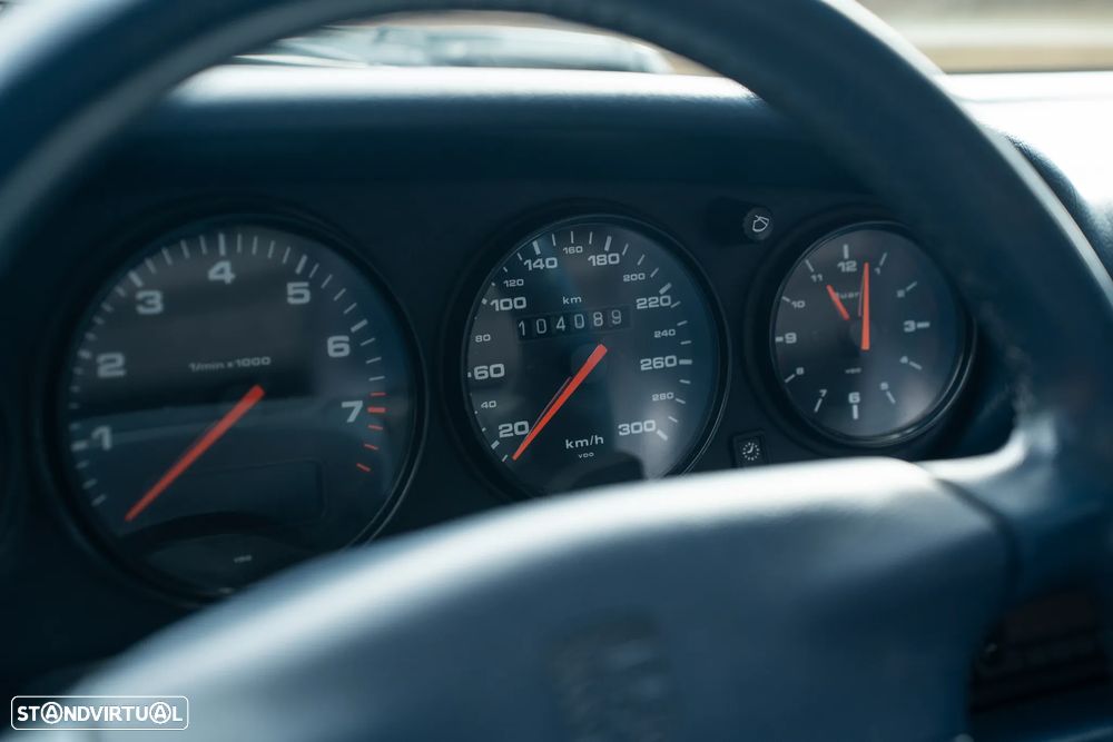 Porsche 911 (993) Cabriolet 3.6 Carrera 2 - 25