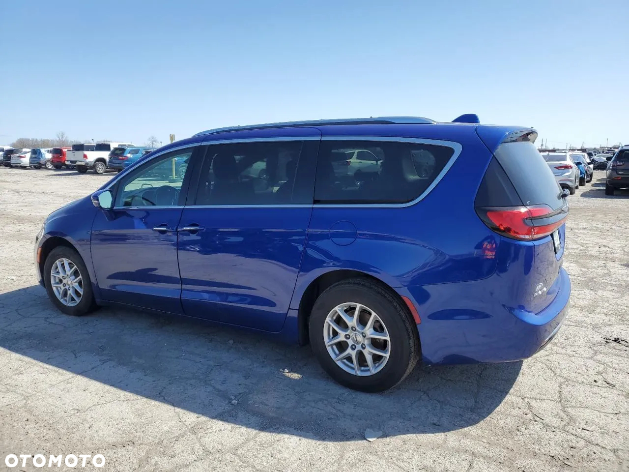 Chrysler Pacifica - 3