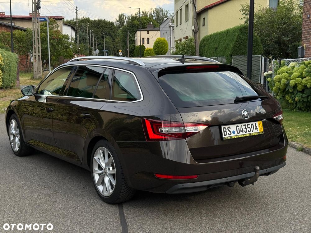 Skoda Superb 2.0 TDI DSG Style - 7