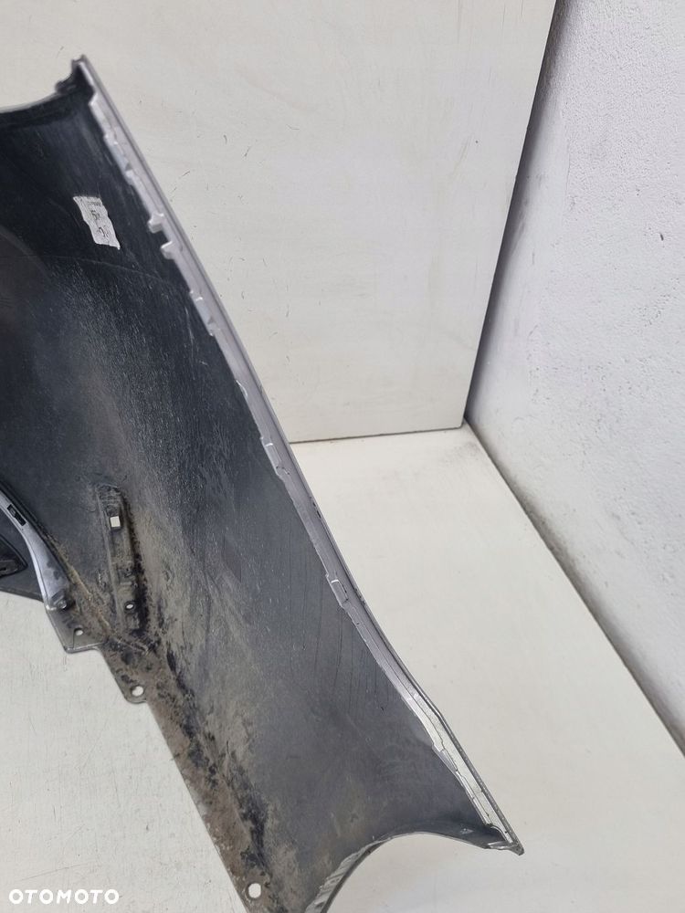 toyota corolla e21 kombi zderzak tył tylny bez pdc - 6