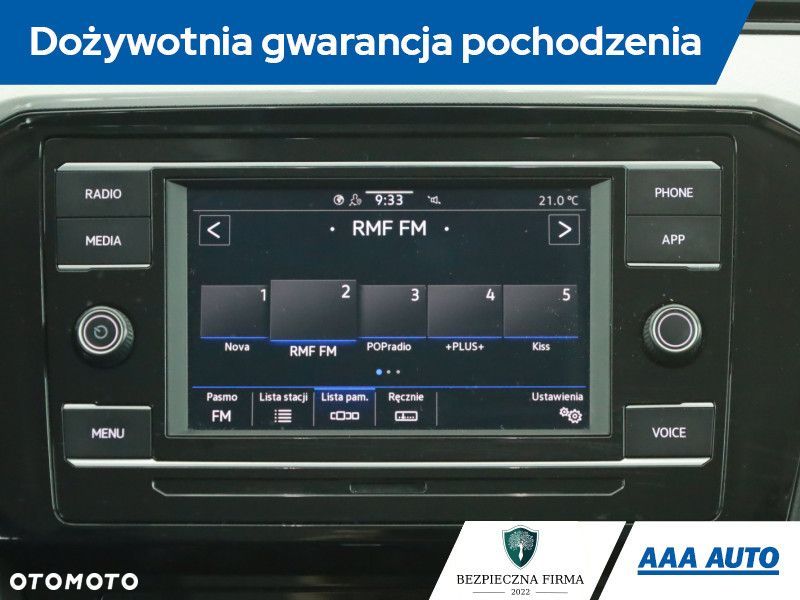Volkswagen Passat - 12