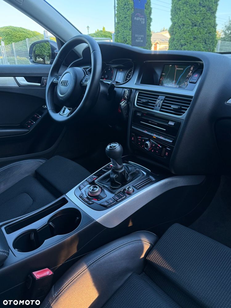 Audi A4 Avant 2.0 TDI DPF S line Sportpaket - 13