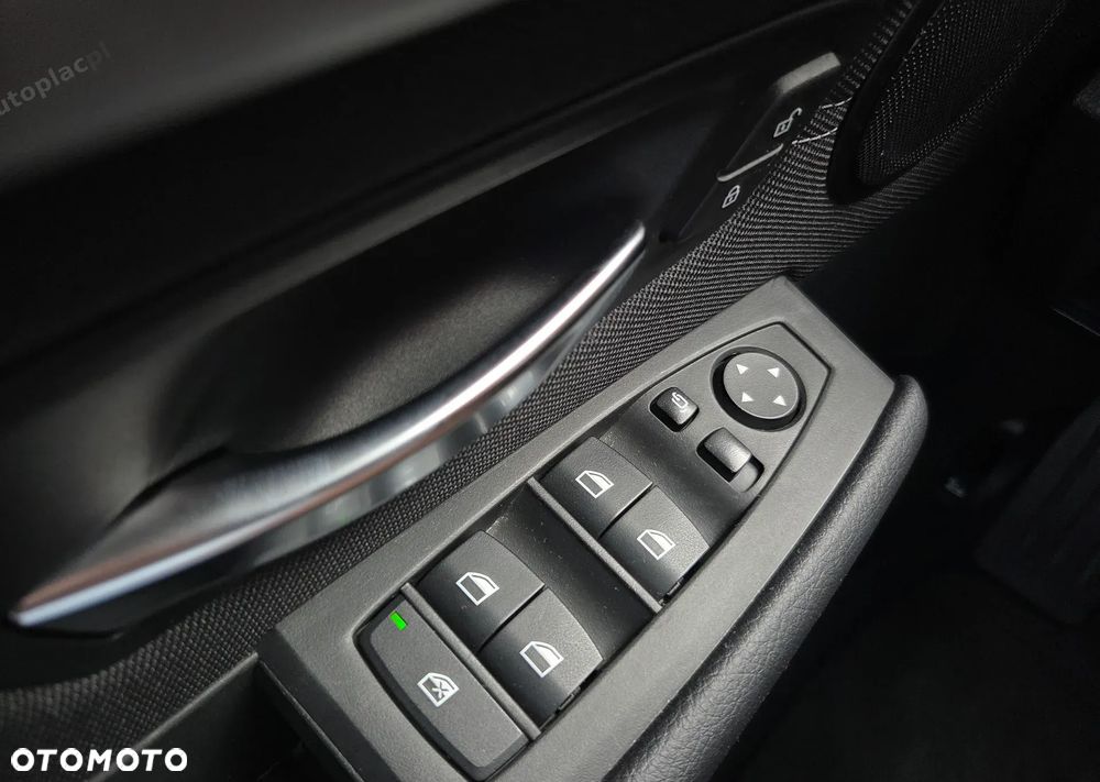 BMW Seria 2 218i - 40