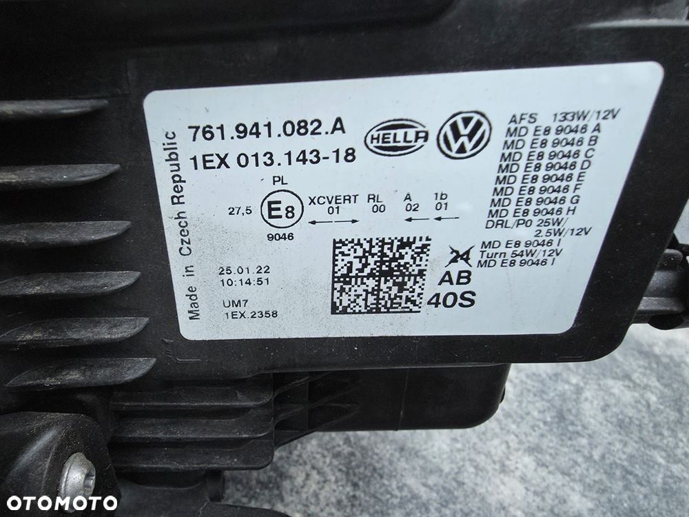 vw touareg iii 3 760 761 r line lampa prawa przód full led matrix black 761941082a - 9