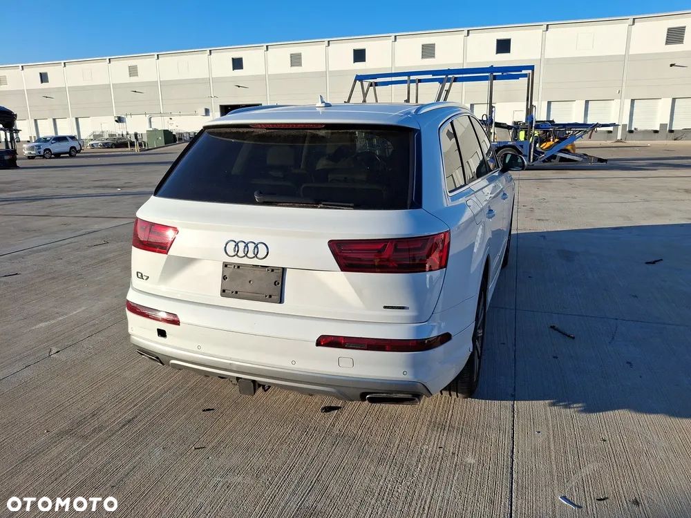 Audi Q7 3.0 TFSI Quattro Tiptronic - 7
