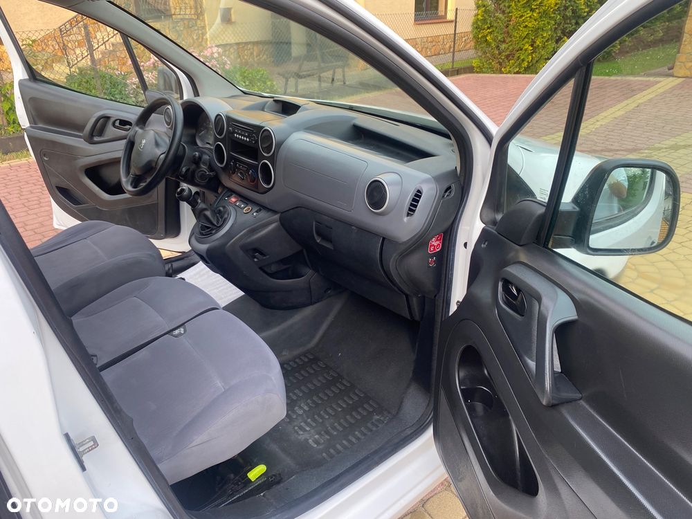 Peugeot PARTNER 1.6HDI 3-osobowy zakupiony w slonie w Rzeszowie - 26
