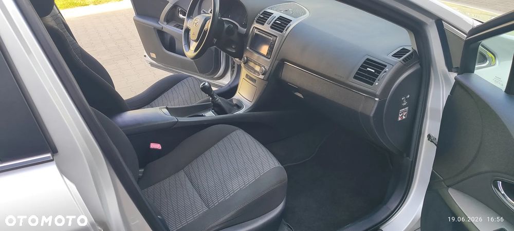Toyota Avensis 2.2 D-4D Executive - 19