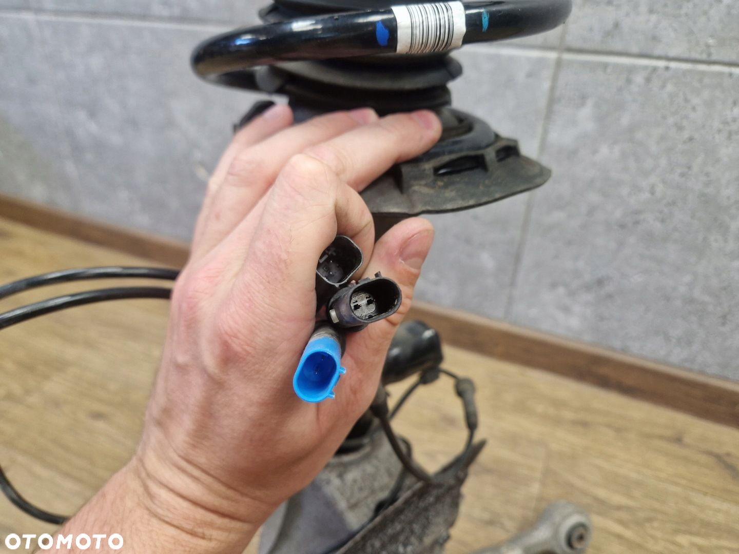 BMW F31 ZWROTNICA LEWY PRZÓD AMORTYZATOR EDC VDC ADAPTACYJNY XDRIVE 6793905 - 9