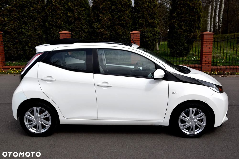Toyota Aygo x-play - 4