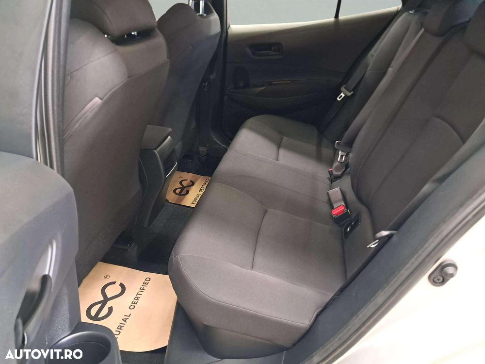 Toyota Corolla 1.8 HSD Business - 12