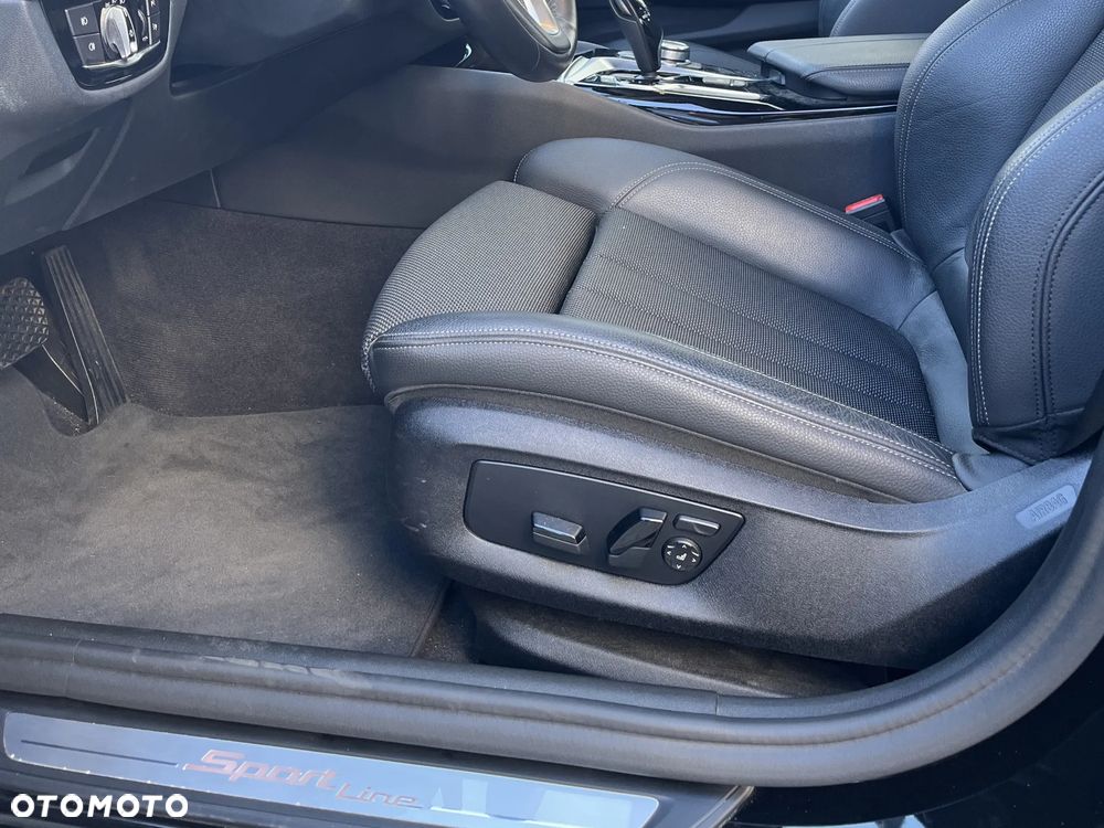 BMW Seria 5 520d xDrive Sport Line sport - 11
