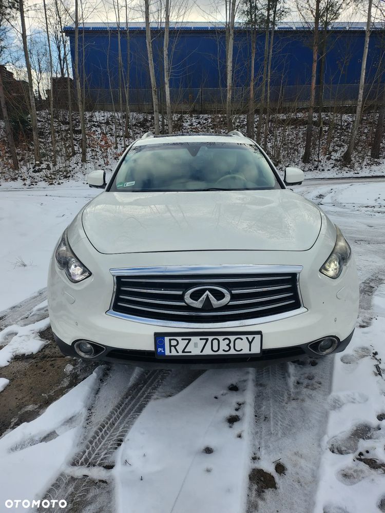Infiniti Q70 3.0d S - 2