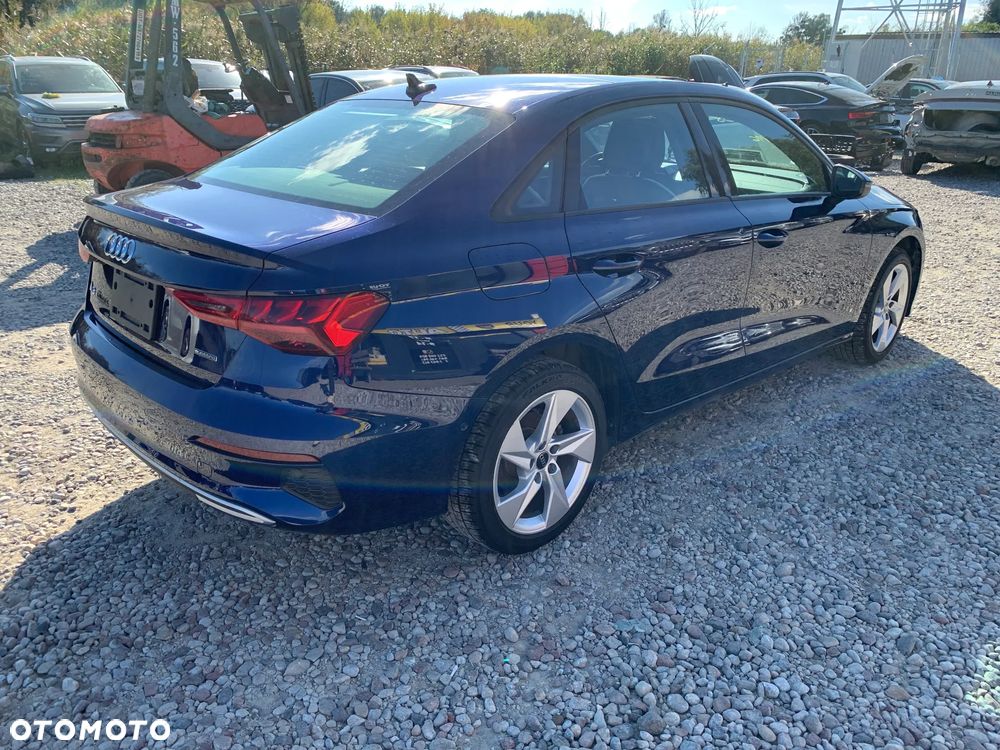 Audi A3 Limousine 40 TFSI quattro S tronic S line - 4