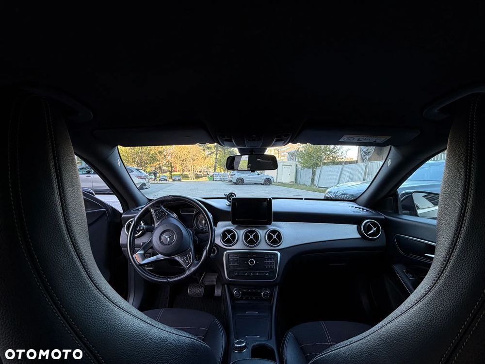 Mercedes-Benz CLA - 10