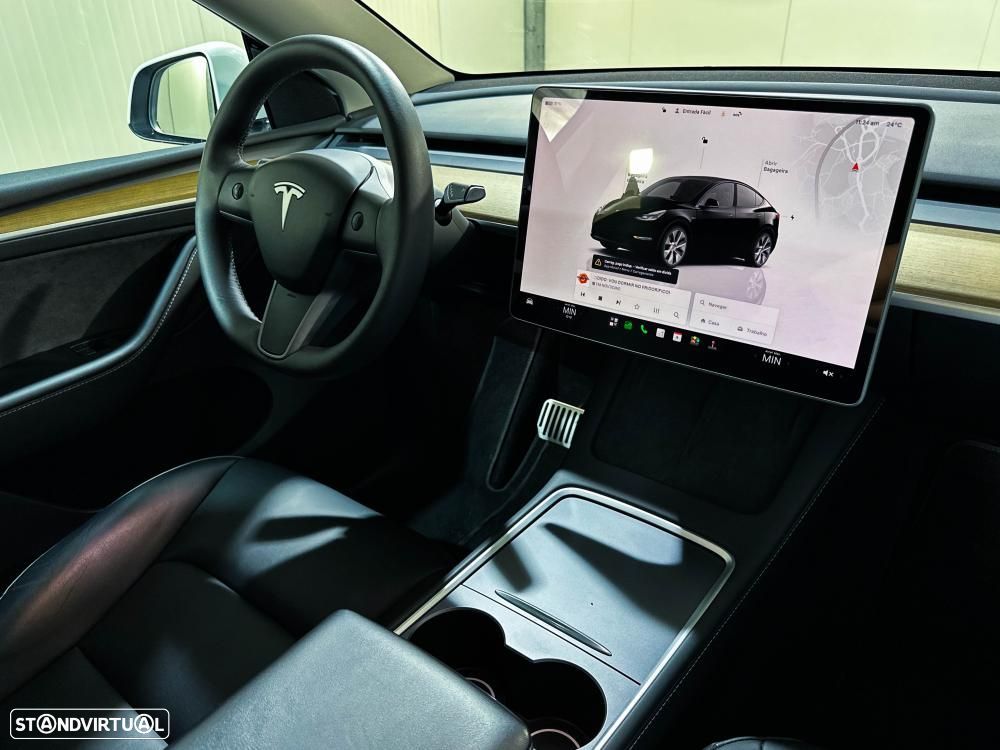 Tesla Model Y Standard - 37