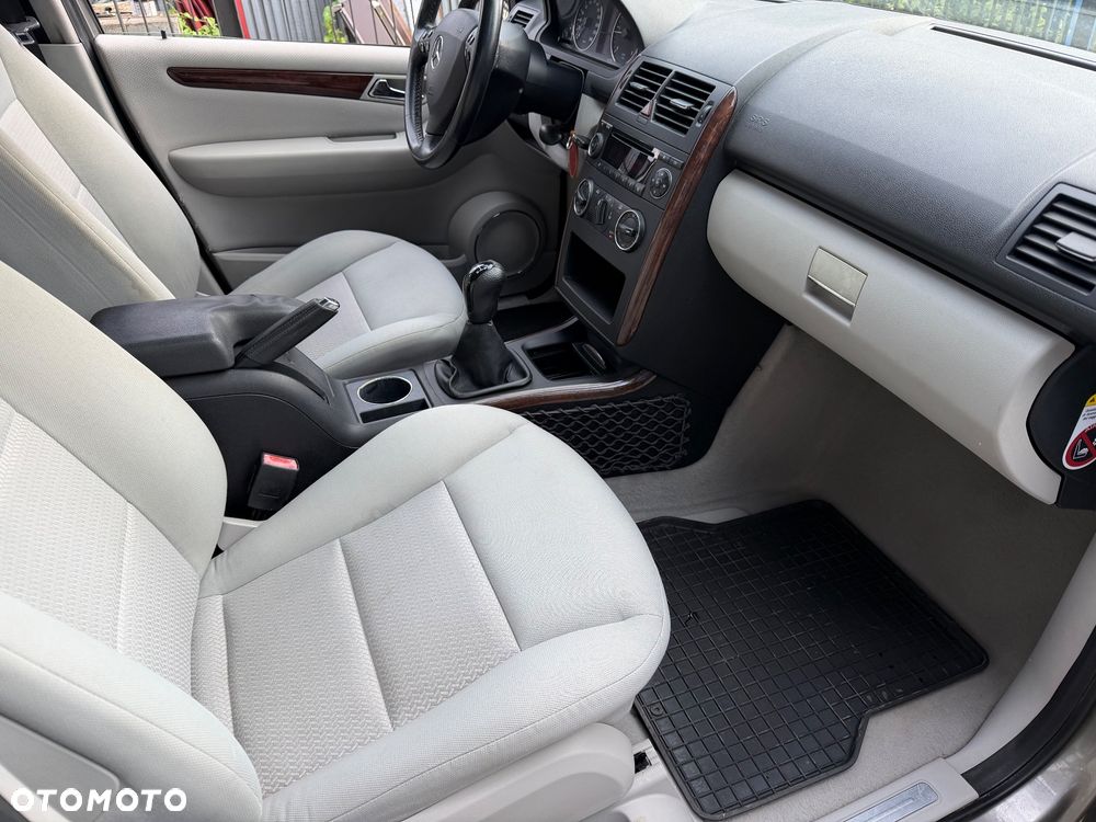 Mercedes-Benz Klasa A 160 CDI Elegance - 19