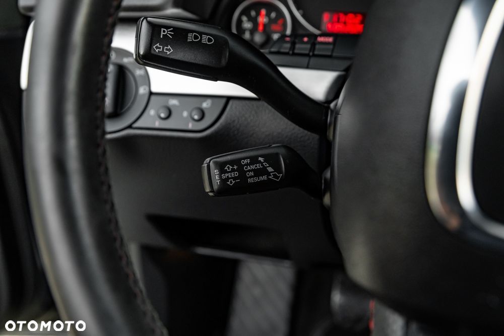 Audi A4 Avant 2.0 TDI DPF Quattro - 29