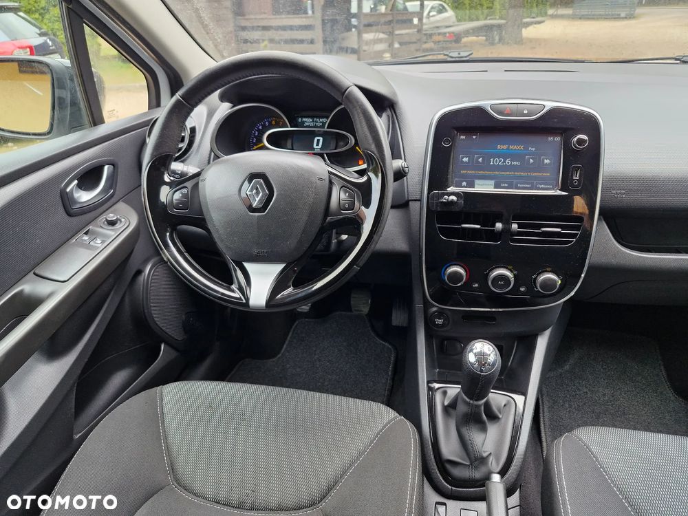 Renault Clio 1.2 16V 75 Life - 10