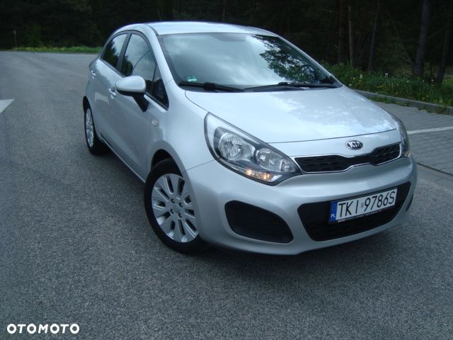 Kia Rio - 11