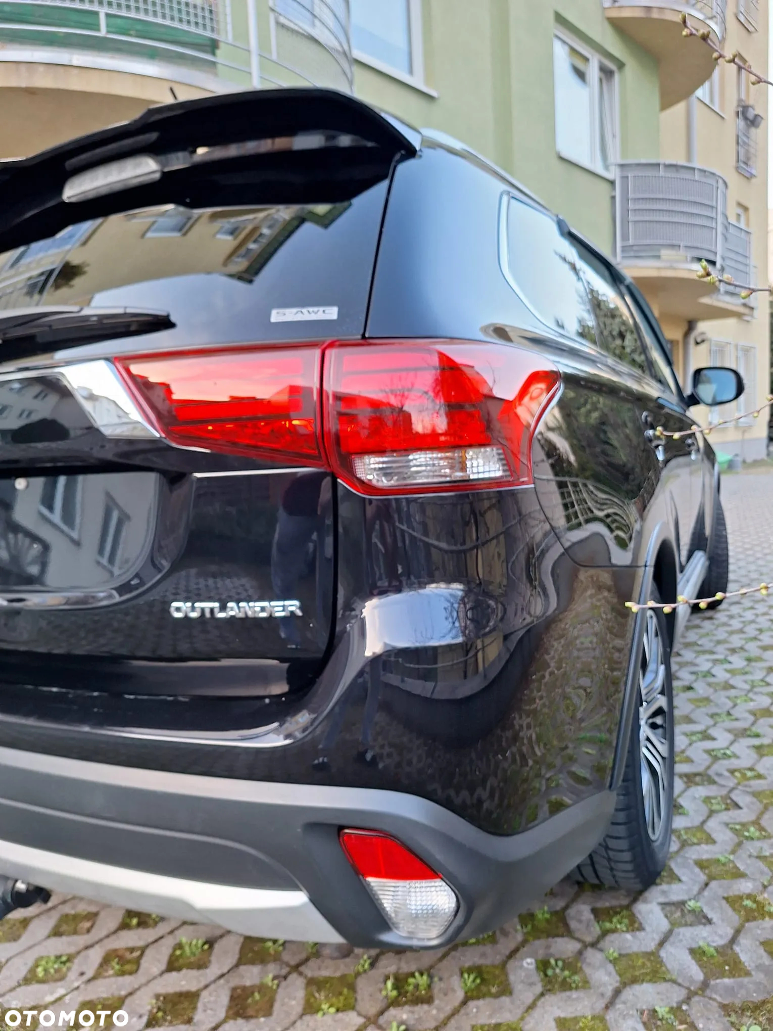 Mitsubishi Outlander 2.0 Intense 4WD CVT - 13
