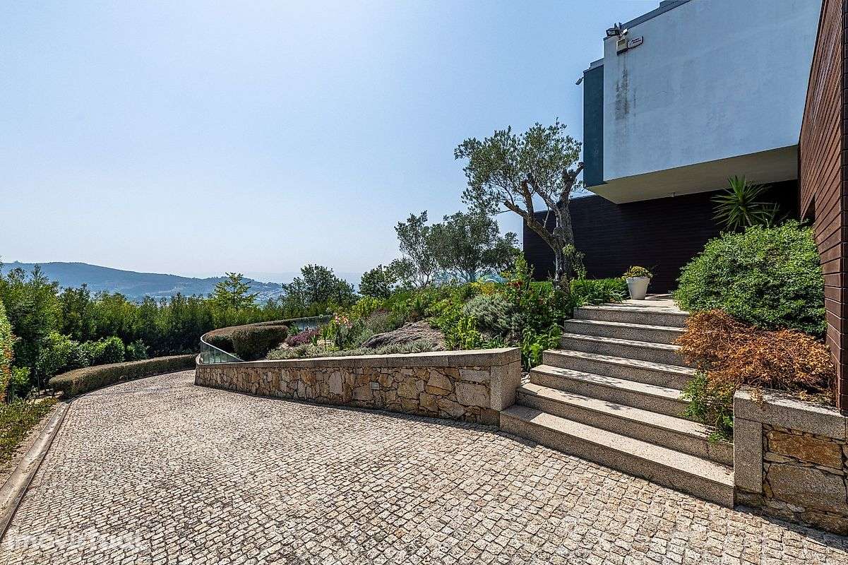 Exclusiva Moradia de LUXO em Vila Nova de Famalicão - Grande imagem: 4/30