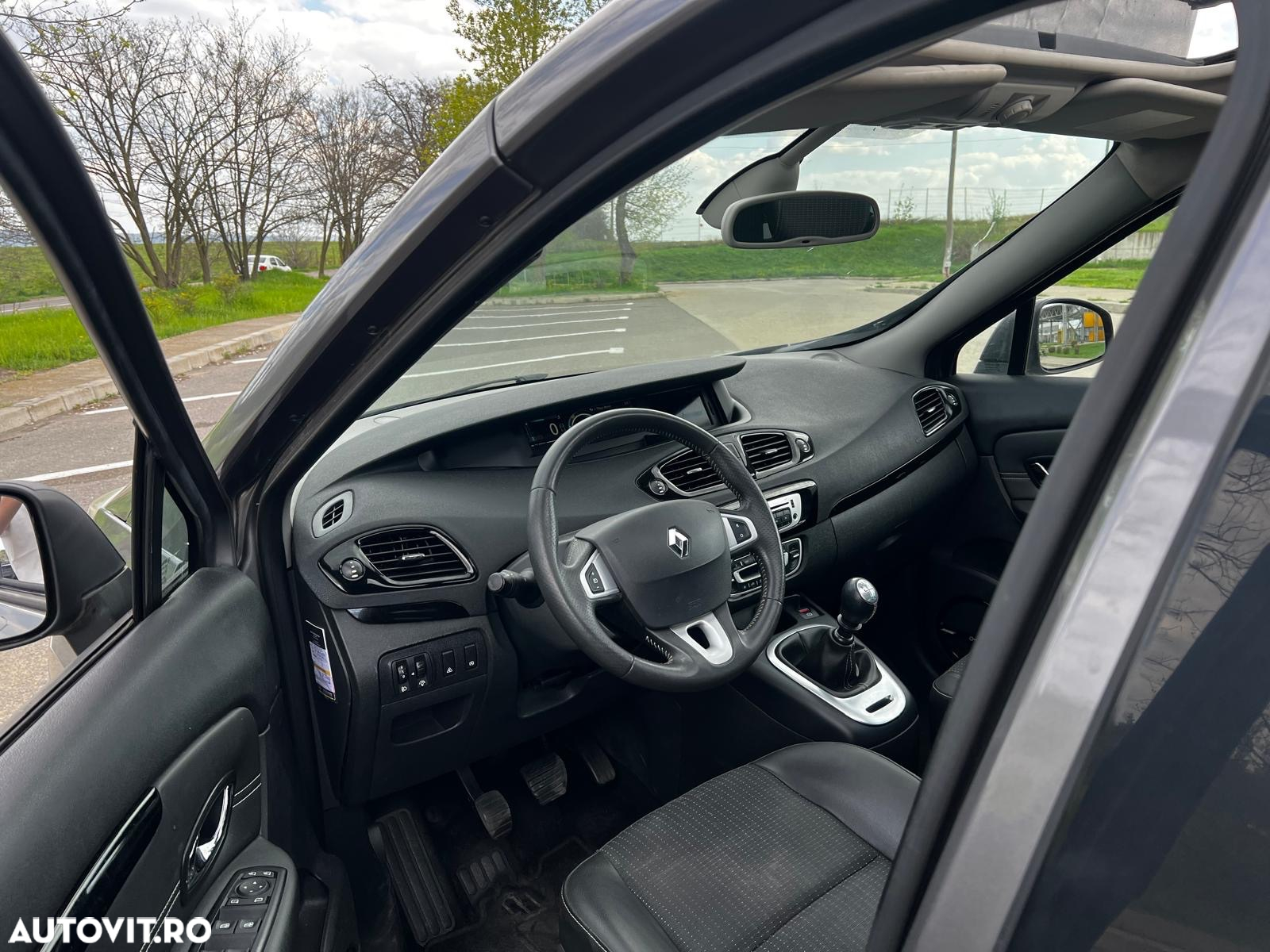 Renault Grand Scenic dCi 130 FAP Start & Stop Bose Edition - 4