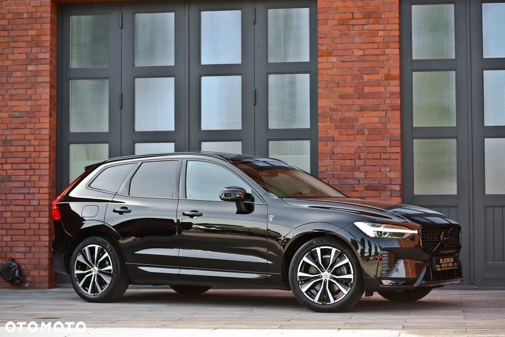Volvo XC 60 B5 D AWD Ultimate Dark - 4