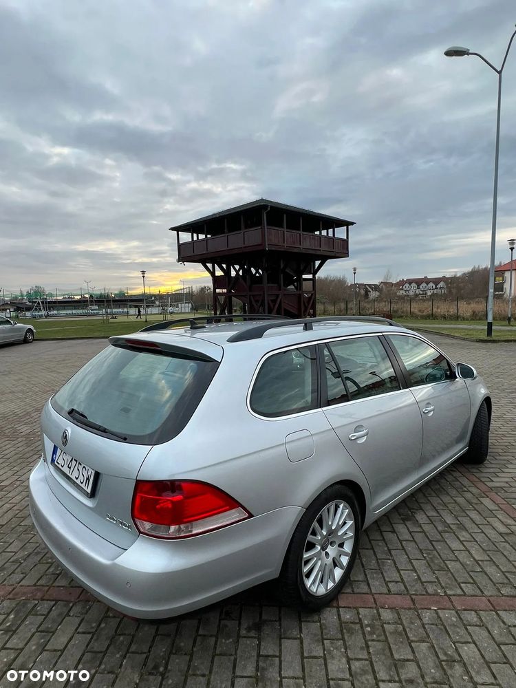 Volkswagen Golf 2.0 TDI DPF Comfortline - 24