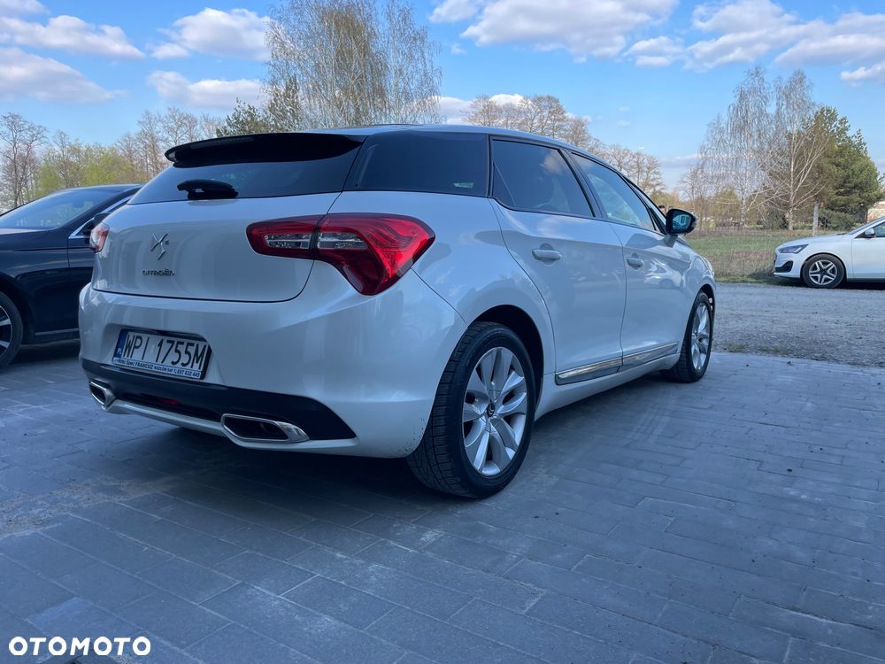 Citroën DS5 1.6 e-HDi Chic MCP - 4