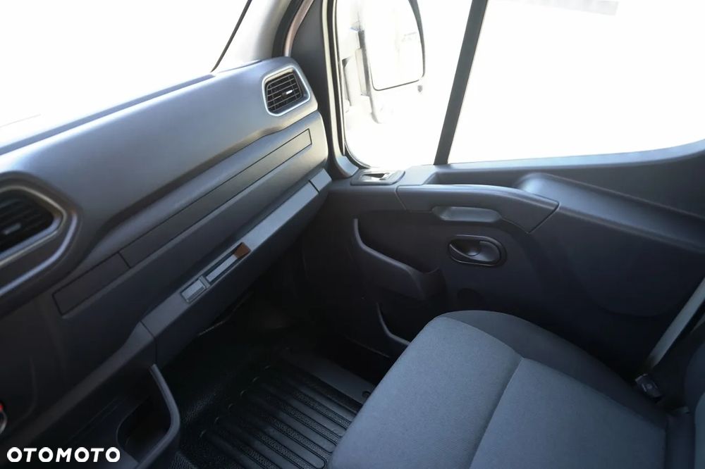 Renault MASTER / KONTENER / MANUAL / DMC: 3500 KG / 2020R - 32
