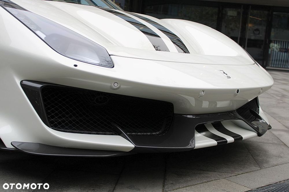 Ferrari 488 Pista - 10
