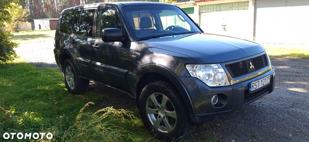 Mitsubishi Pajero - 1