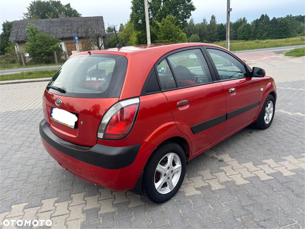 Kia Rio - 24