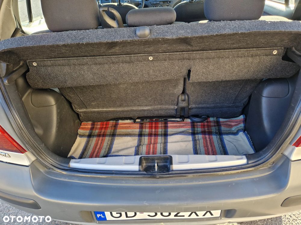 Toyota Yaris - 5