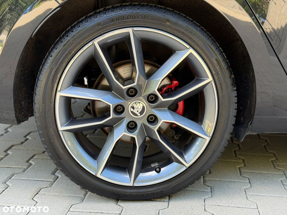 Skoda Octavia 2.0 TDI 4x4 DSG RS - 33