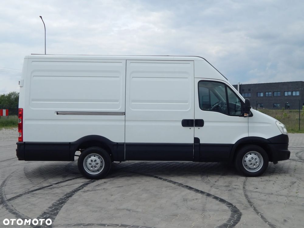 Iveco DAILY 35S15 2,3HPI L2H2 LIFT - 8