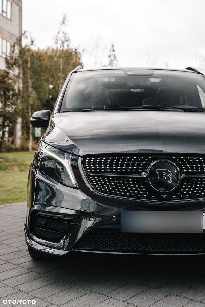 Mercedes-Benz Klasa V - 2