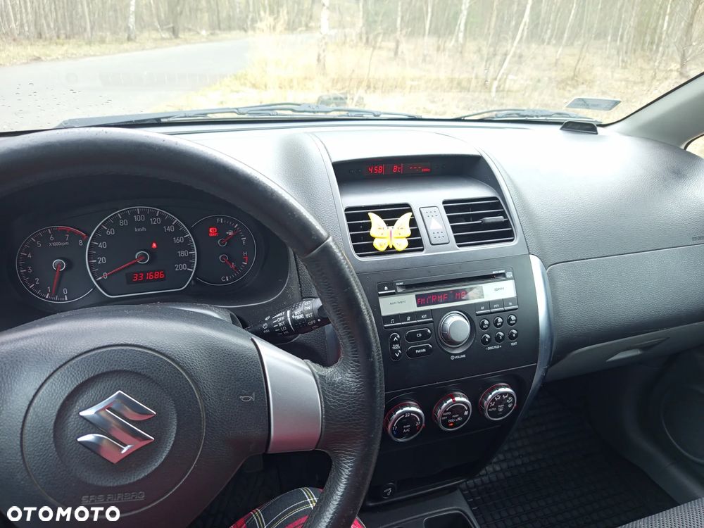 Suzuki SX4 1.6 GS / Premium 4WD - 6