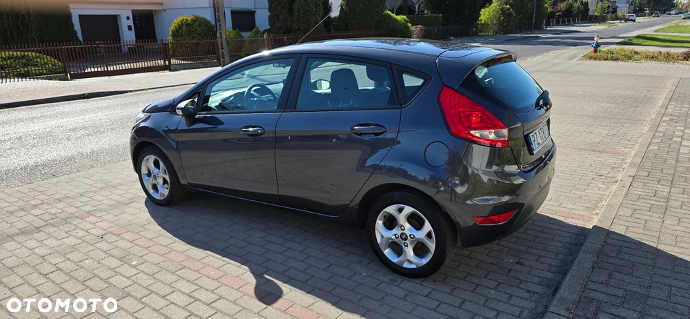 Ford Fiesta 1.25 Celebration - 6