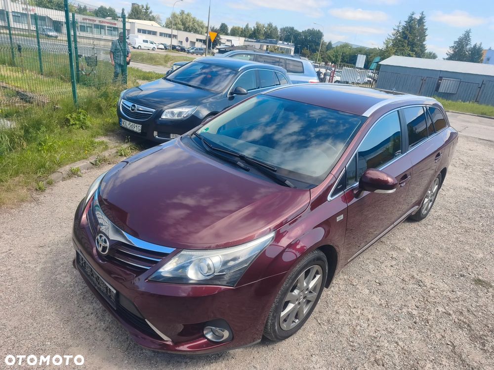Toyota Avensis 1.8 Executive - 1