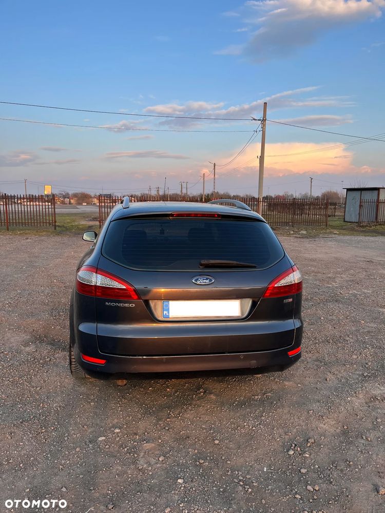 Ford Mondeo 2.0 TDCi Ghia - 5