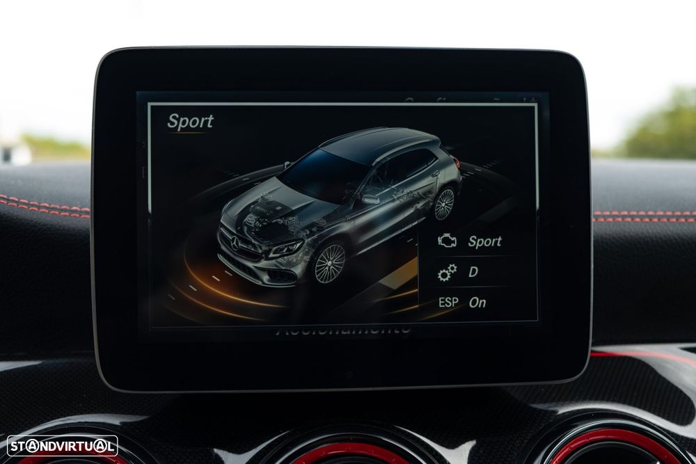 Mercedes-Benz GLA 45 AMG 4-Matic - 26