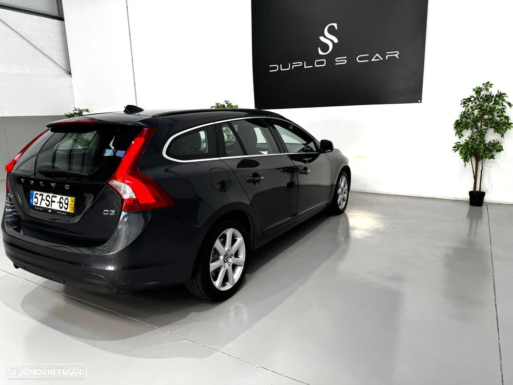 Volvo V60 2.0 D3 Momentum - 9